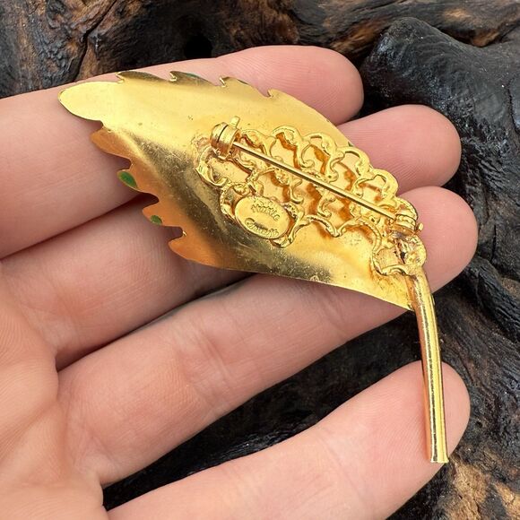 Vintage Hattie Carnegie Lady Bug Green Leaf Brooch Pin Enamel Insect Whimsical - Picture 6 of 8